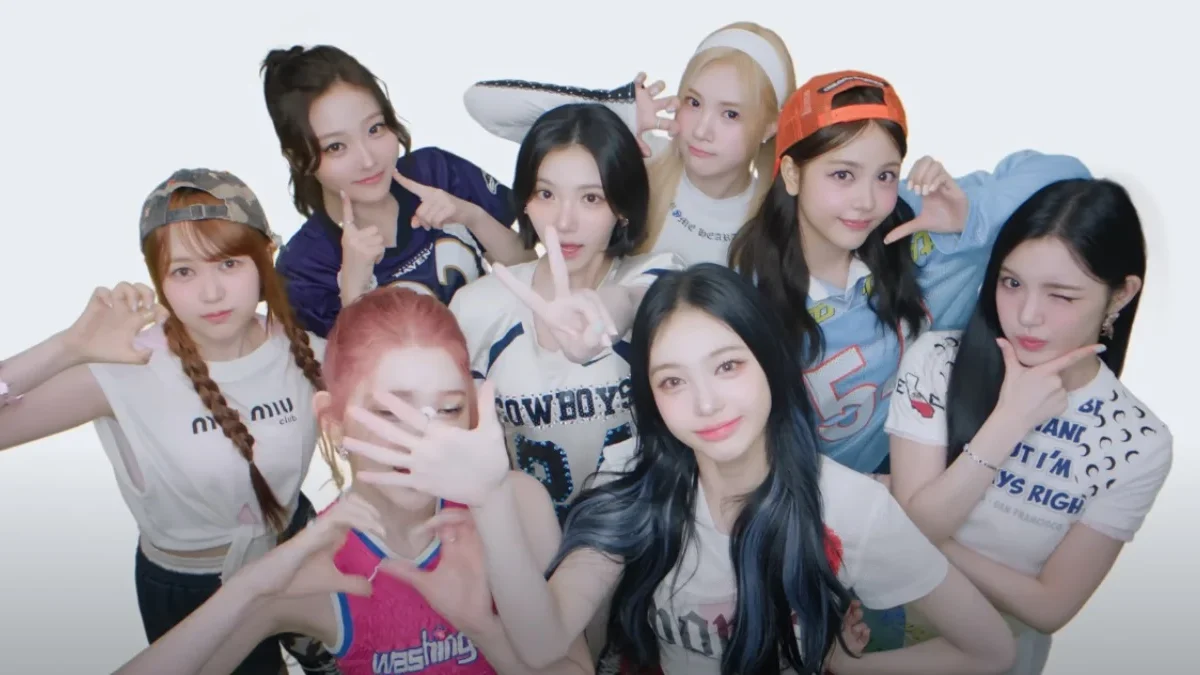 Tangkapan layar MV STYLE Heart2Heart yangs edang trending di Youtube.