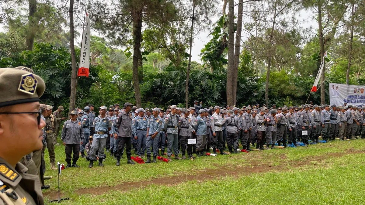 Ratusan Linmas dari 165 desa ikut Jambore di Pakuhaji, Kecamatan Ngamprah, Bandung Barat. Rabu (25/6). Dok Jabar Ekspres/Suwitno