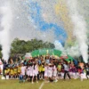 Potret penutupan gelaran MilkLife Soccer Chellenge Bandung 2025, di lapangan PPI Pussenif, Minggu (1/6). (Sadam Husen / JE)
