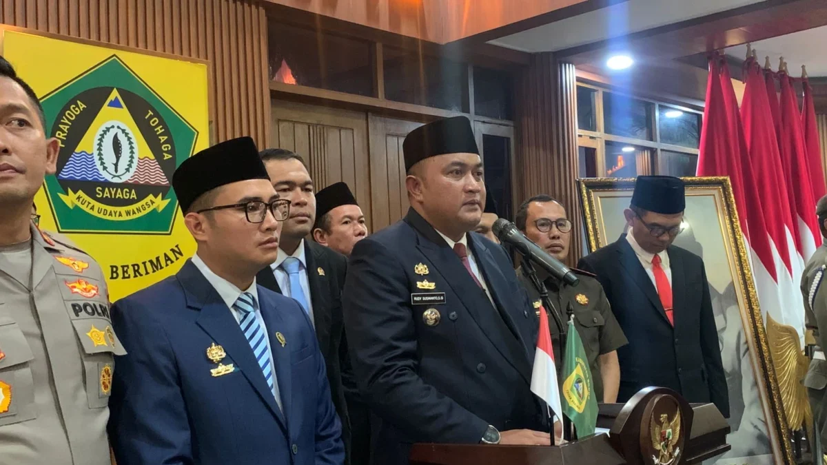 Bupati Bogor Rudy Susmanto lantik 13 Pejabat Eselon II