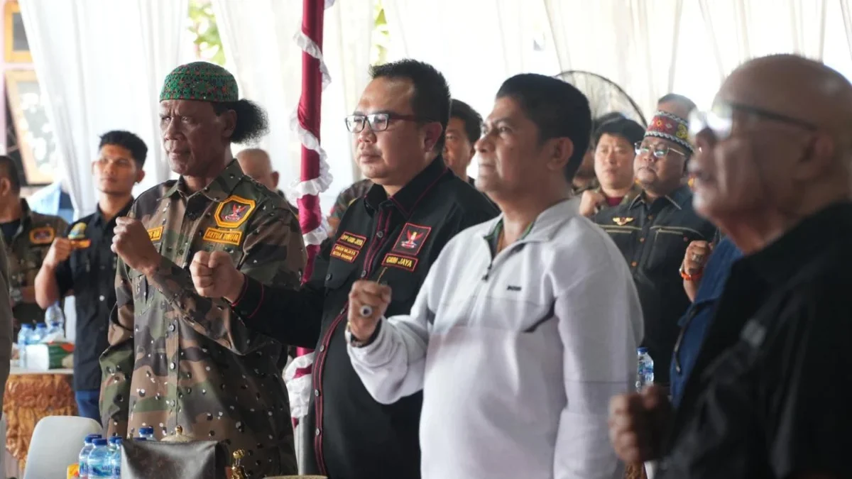 Kumpulkan Pimpinan se-Indonesia, Hercules Instruksikan GRIB Jaya Lawan Ketidakadilan Kumpulkan Pimpinan se-Indonesia, Hercules Instruksikan GRIB Jaya Lawan Ketidakadilan