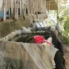 Sebuah jamban darurat di Kampung Cikawari Desa Mekarmanik Kec. Cimenyan Kab. Bandung / Foto: Odesa Indonesia