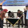Pemkot Banjar dengan Kejaksaan Negeri Kota Banjar menggelar perpanjangan Kesepakatan Bersama (MoU) sekaligus Focus Group Discussion (FGD) di aula Gunungsangkur Setda Kota Banjar, Kamis (12/6/2025). (Cecep Herdi/Jabar Ekspres)