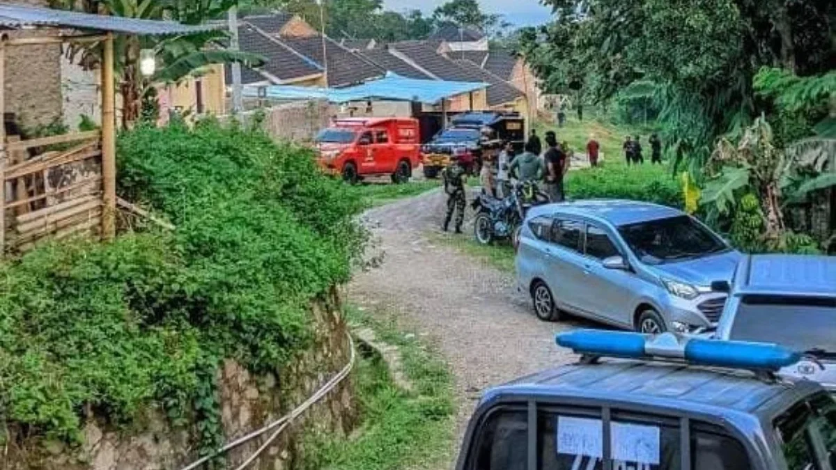 Temuan mortir di Perumahan Cimanggung Residence, Desa Cimanggung, Kecamatan Cimanggung, Kabupaten Sumedang. (Istimewa)