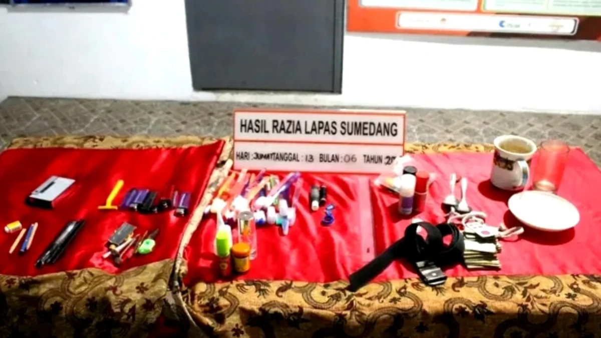 Petugas gabungan lakukan razia di dalam Lapas