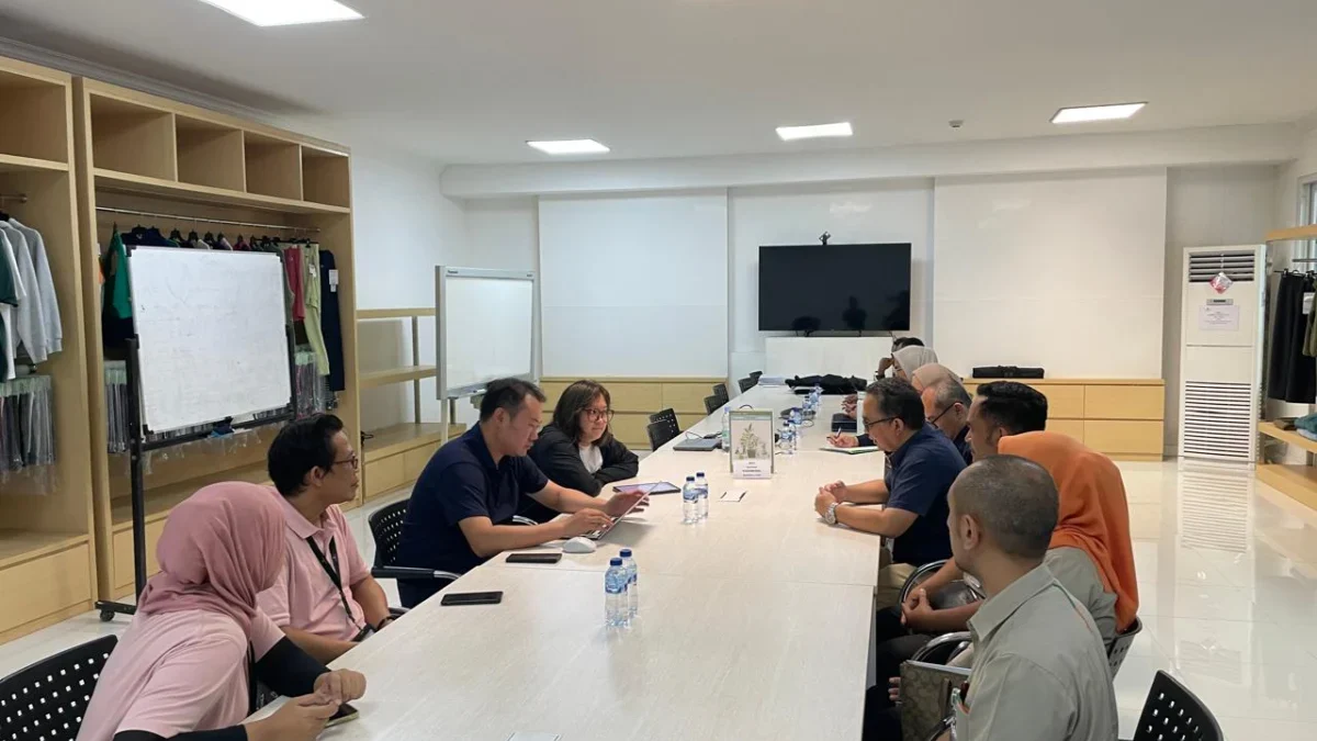 BPJAMSOSTEK Cabang Bandung Bojongsoang selalu mensosialisasikan pemahaman terkait aplikasi JMO untuk memudahkan peserta mengakses informasi terkait jamsostek.