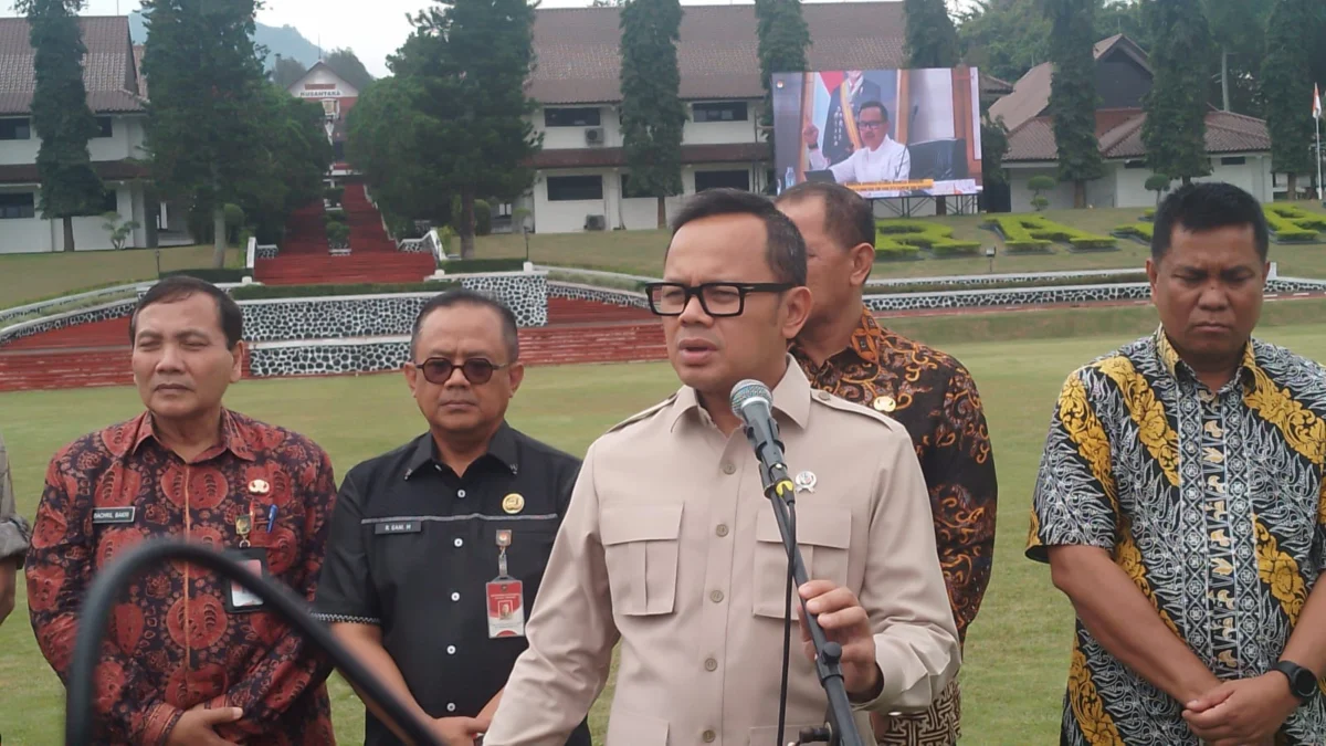 Wakil Menteri Dalam Negeri Indonesia (Wamendagri), Bima Arya Sugianto saat di Institut Pemerintahan Dalam Negeri (IPDN) Kampus Jatinangor di Kabupaten Sumedang, Jawa Barat. (Yanuar/Jabar Ekspres)