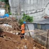 Ilustrasi: Lokasi proyek pembangunan SDN Gang Aut, Kota Bogor. (Yudha Prananda / Jabar Ekspres)