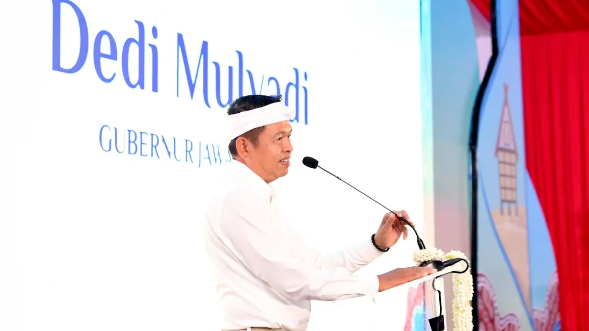 Dedi Mulyadi Berang pada Pencemaran Sungai Citarum Karawang, Perintahkan DLH Tindak Tegas Dedi Mulyadi Berang pada Pencemaran Sungai Citarum Karawang, Perintahkan DLH Tindak Tegas
