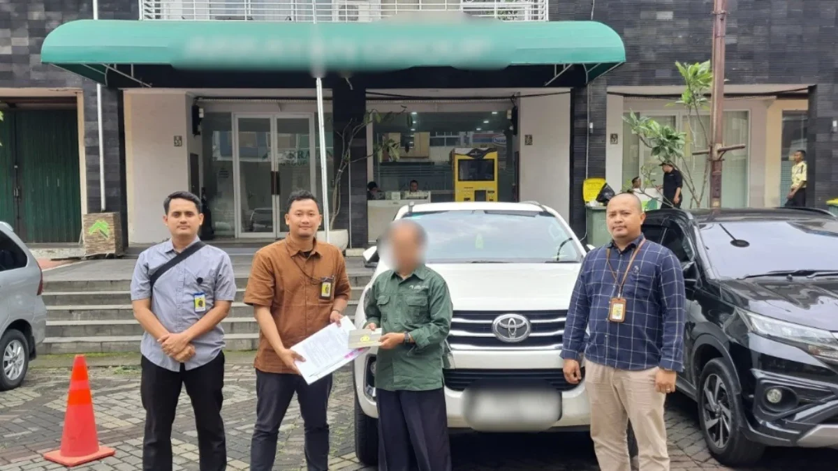 Penutupan Pekan Sita Serentak: DJP Regional Jawa Barat Rampungkan Sita 161 Aset Senilai Rp121 Miliar Penutupan Pekan Sita Serentak: DJP Regional Jawa Barat Rampungkan Sita 161 Aset Senilai Rp121 Miliar