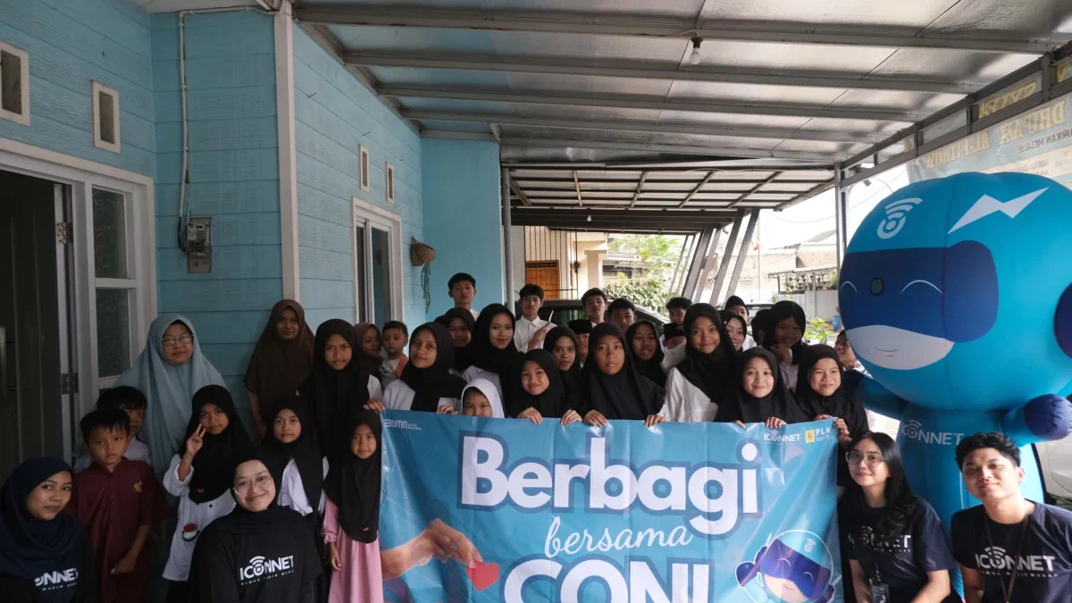 Aksi sosial ICONNET Jawa Barat dengan berbagi ke bahagiaan di Panti Asuhan Al Fitroh Bandung. (dok. Istimewa)