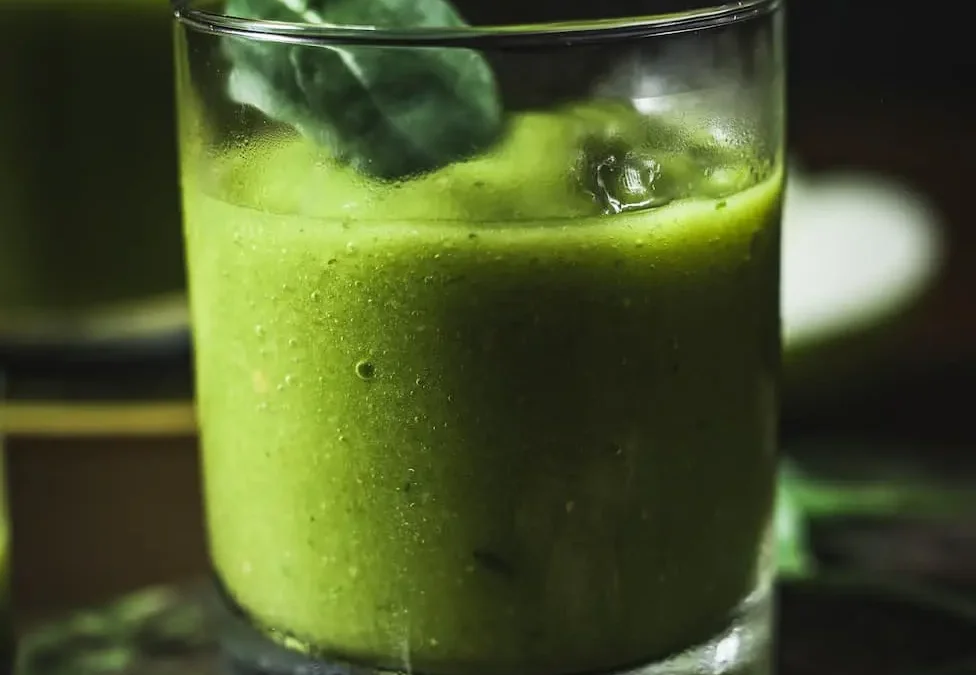 Minuman Alami untuk Turunkan Gula Darah ( Sumber Gambar: Freepik)