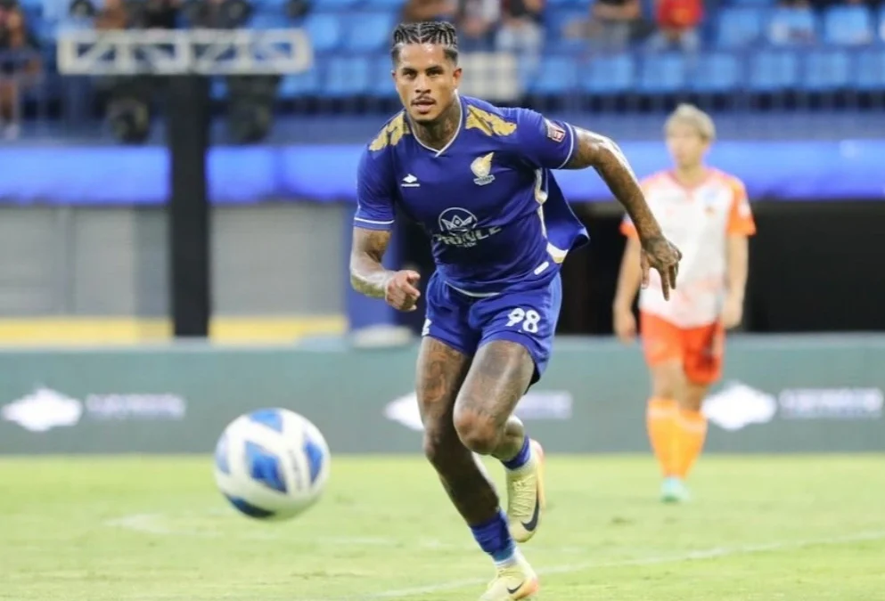Makin Solid dan Berbahaya! Ini Prediksi Starting XI Persib dengan Ramon Tanque dan Adam Przybek