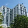 KURANG PEKA: Hotel yang terletak di kawasan Diponegoro, Kota Bandung, Selasa (10/6). Pemkot Bandung dituding tak peka dan boros lantaran memperbolehkan rapat mewah di hotel. (DIMAS RACHMATSYAH/JABAR EKSPRES)