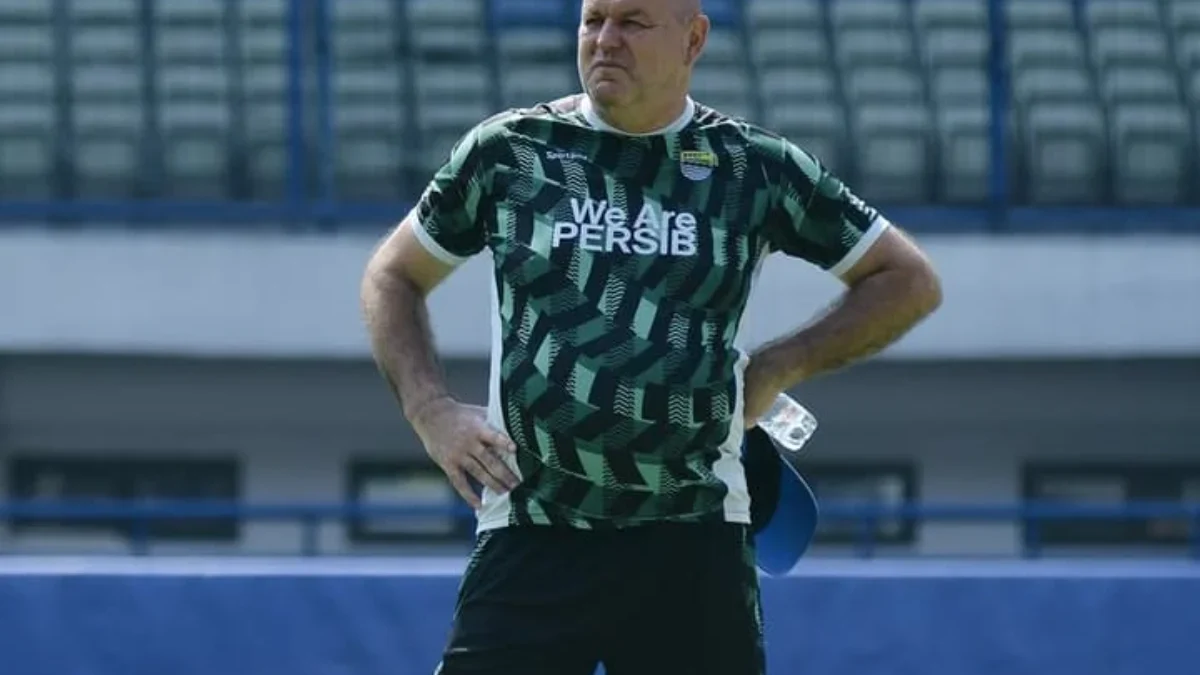 Gagal! Persib Bandung Tak Jadi Dapatkan Bek Tengah Teman Asnawi Mangkualam Gagal! Persib Bandung Tak Jadi Dapatkan Bek Tengah Teman Asnawi Mangkualam