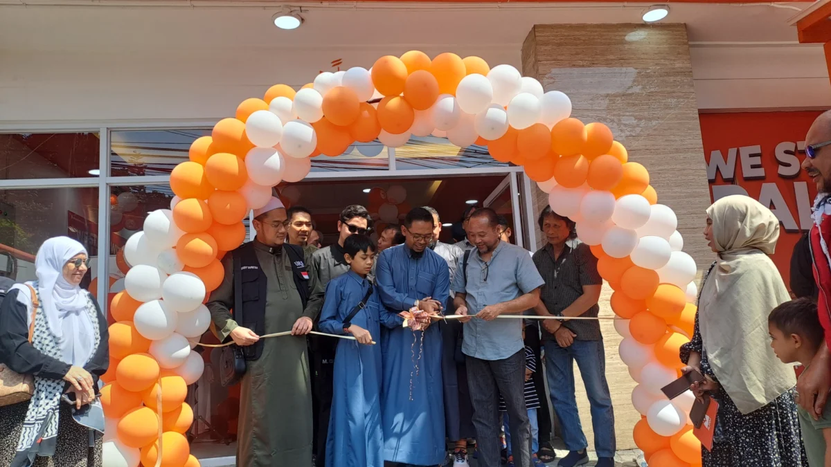Almaz Fried Chicken Hadir di Cimahi: Kuliner Halal, Rasa Nikmat, dan Semangat Sosial Almaz Fried Chicken Hadir di Cimahi: Kuliner Halal, Rasa Nikmat, dan Semangat Sosial