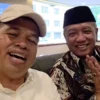 Tangkapan layar video pendek Gubernur Jabar Dedi Mulyadi (KDM) bersama Wali Kota Banjar H Sudarsono sedang duduk berdampingan baru-baru ini. Dalam video itu, KDM berjanji akan memuluskan jalan rusak di Kota Banjar tuntas selama 3 tahun.