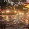 Ilustrasi: Banjir menggenangi Gedebage beberapa waktu lalu. Foto: Dimas Rachmatsyah / Jabar Ekspres
