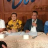 Dok. Tim Kuasa Hukum Ridwan Kamil, Saat preskon press usai adanya hasil mediasi atas gugatan Lisa Mariana. Rabu (4/6). Foto. Sandi Nugraha.