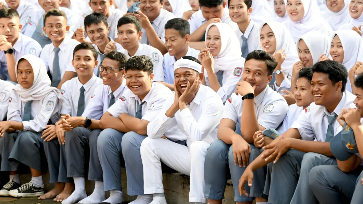 PR Sekolah Dihapus, Siswa Jabar Diminta Gunakan Waktu di Rumah untuk Bantu Ortu Dedi Mulyadi Bakal Hapus PR Bagi Siswa, Di Rumah Bisa Bantu Ortu atau Kembangkan Bakat