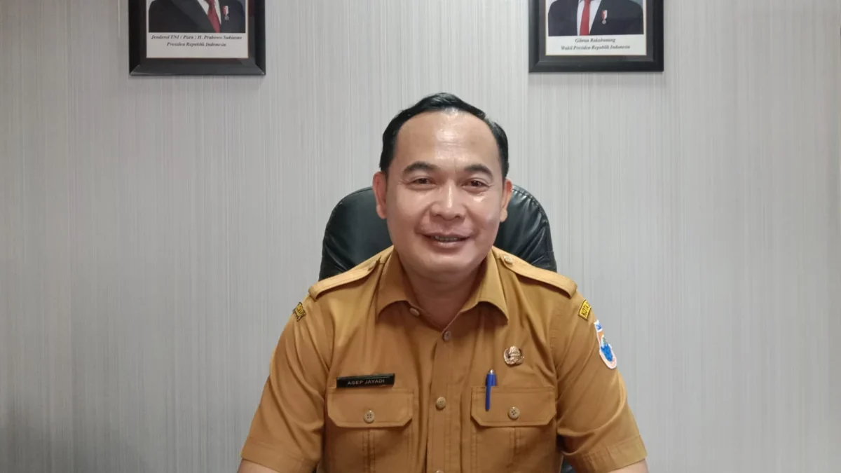 Kepala Dinas Ketenagakerjaan Kota Cimahi, Asep Jayadi (mong)