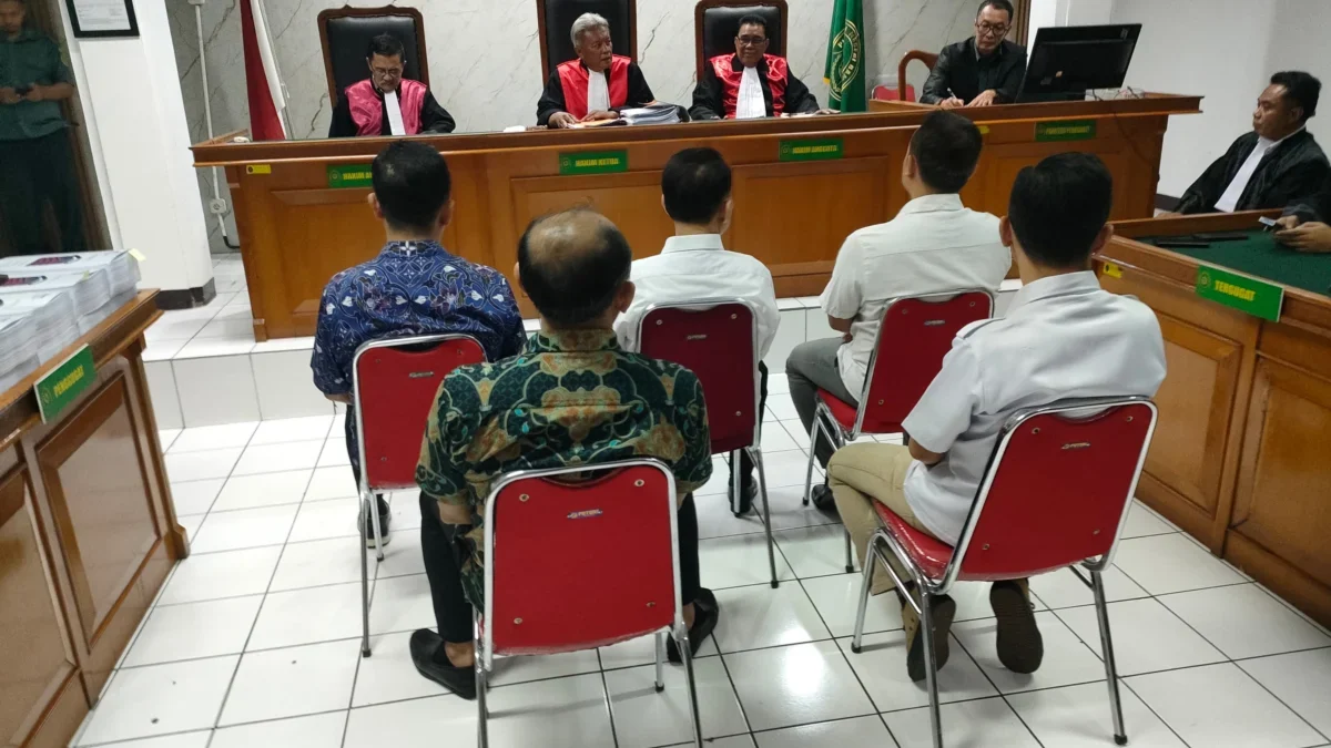 Sidang lanjutan kasus korupsi Bandung Smart City, para terdakwa Jalani sidang tuntutan. Selasa (10/6). Foto. Sandi Nugraha.
