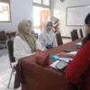 Salah Seorang Orang Tua Siswa Yang Konsultasi Langsung ke SMAN 2 Cimahi Terkait SPMB (mong)
