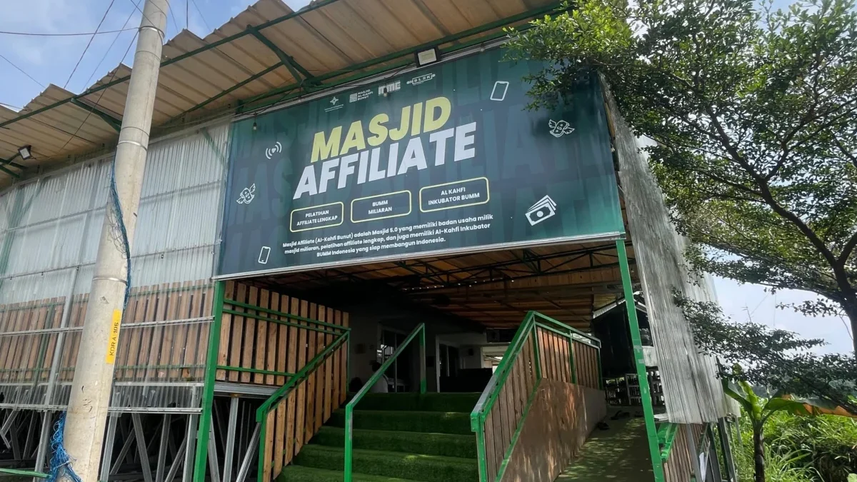 Sebuah masjid di Kampung Bunut, Desa Margahurip, Kecamatan Banjaran, Kabupaten Bandung yang dikenal dengan nama Masjid Affiliate Al-Kahfi Bunut kini tak hanya menjadi tempat ibadah, namun juga pusat pemberdayaan ekonomi masyarakat sekitar. Foto Agi