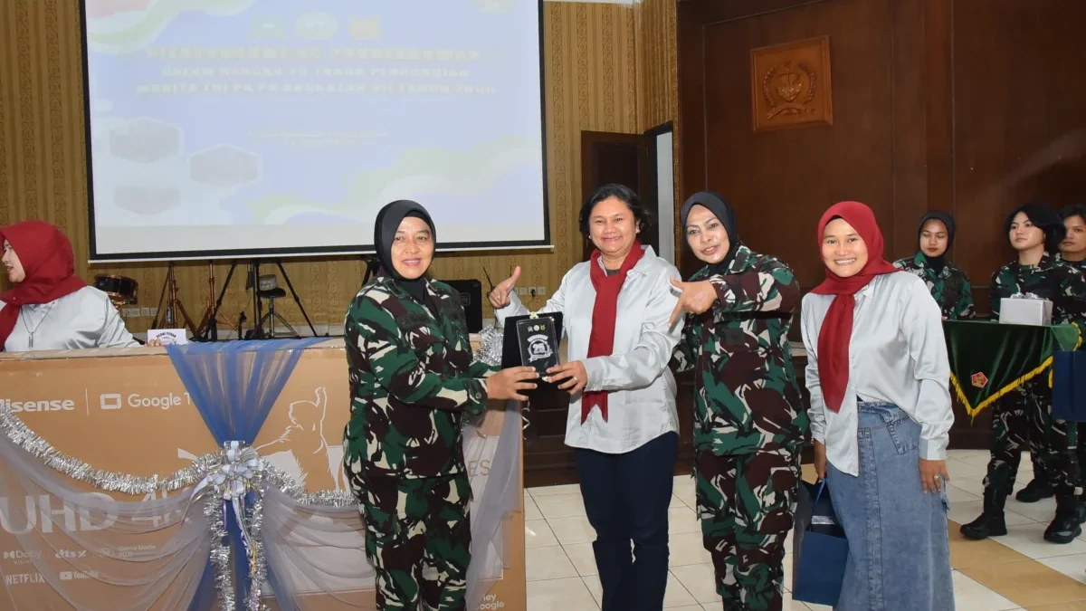 Sebagai bentuk syukur atas 25 tahun pengabdian kepada bangsa dan negara, para alumni Wanita TNI PA PK VII Tahun 2000
