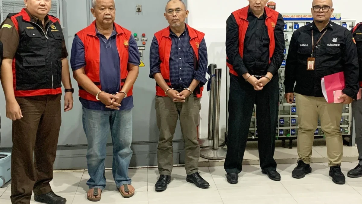Ist. Kejari Jabar saat tetapkan tersangka kasus dana hibah pramuka kota bandung. Istimewa.