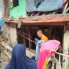 Dok. Sebuah rumah di Kecamatan Andir Kota Bandung rusak parah setelah terkena ledakan tabung gas 3 Kg. Senin (16/6). Foto: Sandi Nugraha / Jabar Ekspres.