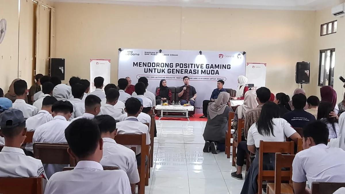 Garena bekerja sama dengan SMK Pusdikhubad menggelar talk show bertema “Mendorong Positive Gaming untuk Generasi Muda", Selasa (17/6). Talk show tersebut melibatkan pembicara dari berbagai latar belakang.