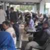 Kondisi Samsat Rancaekek Bandung Jelang Berakhirnya Program Pemutihan Tunggakan Pajak Kendaraan Bermotor. (Yanuar/Jabar Ekspres)