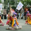 Pasar Seni ITB 2025 Guncang Ruang Publik Bandung Lewat Pertunjukan Kejutan 'Beranda Bersama'