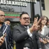Dok. Tim Kuasa Hukum Lisa Mariana saat ditemui di PN Bandung. Kamis (19/6). Foto: Sandi Nugraha / Jabar Ekspres.