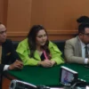 Selebgram Lisa Mariana saat jalani sidang gugatannya di PN Bandung. Foto. Sandi Nugraha.