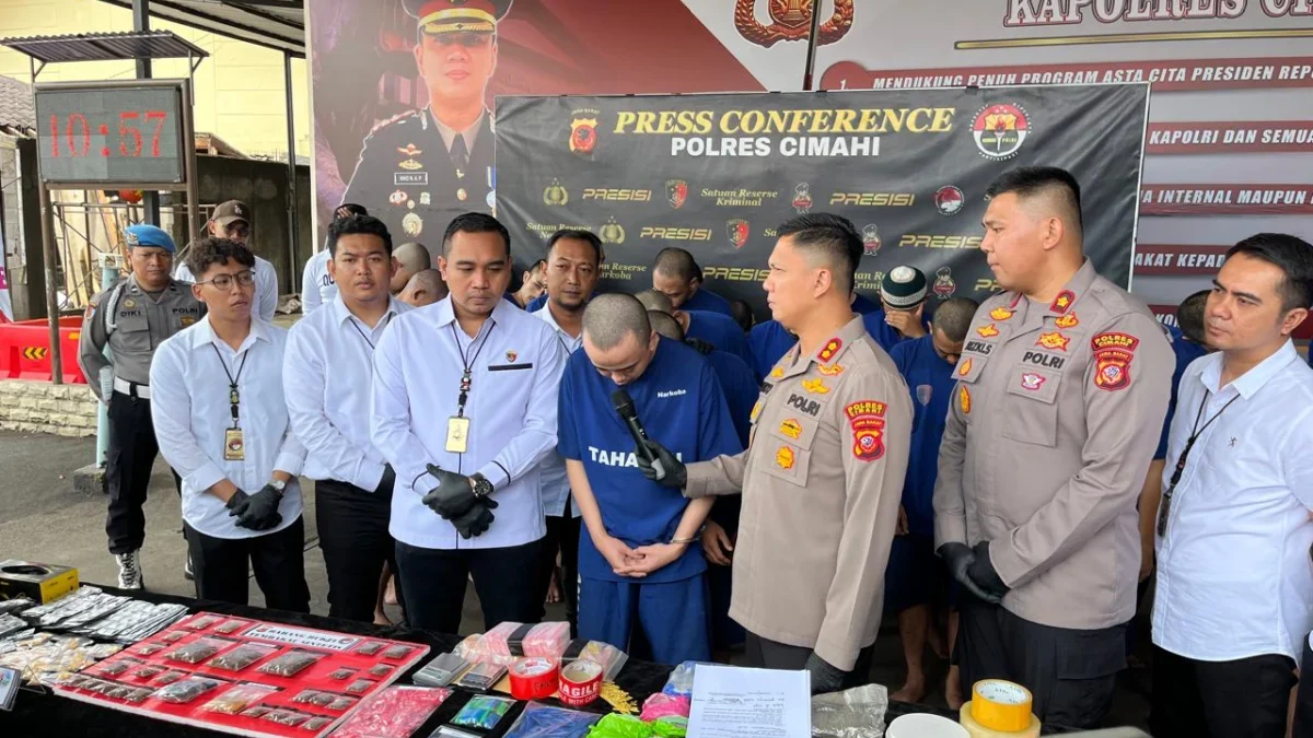 MRP (23) Mahasiswa yang Diamankan Polres Cimahi usai Edarkan Ganja di Kampus (mong)