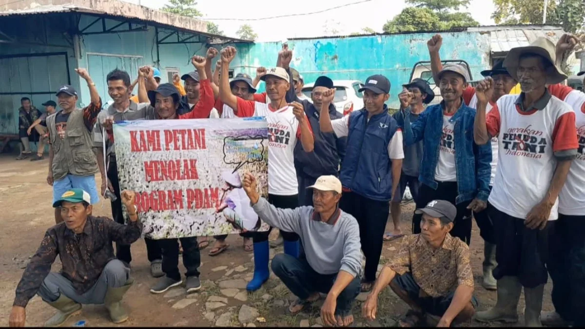 Warga Demo Tolak Pembangunan Galian SPAM di Pacet Bandung, Ini Alasannya