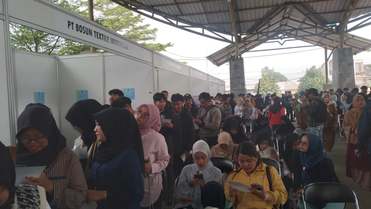Job Fair di Rancaekek Bandung, 300 Loker Jadi Sasaran Masyarakat Disnaker Kabupaten Bandung membuka Job Fair di Rancaekek, Kabupaten Bandung.