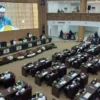 DPRD dan Pemkab Bandung Barat saat menggelar rapat Paripurna LPJ di Gedung DPRD Jalan Cijamil-Cisarua, Kecamatan Ngamprah. Dok Jabar Ekspres/Suwitno