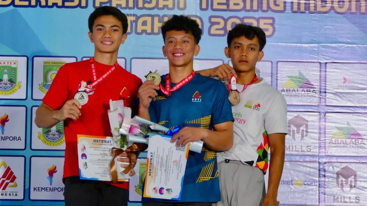 Atlet KBB Raih Emas Panjat Tebing di Kejurnas FPTI