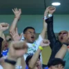 Wagub Jabar Erwan Setiawan saat nonton Persib