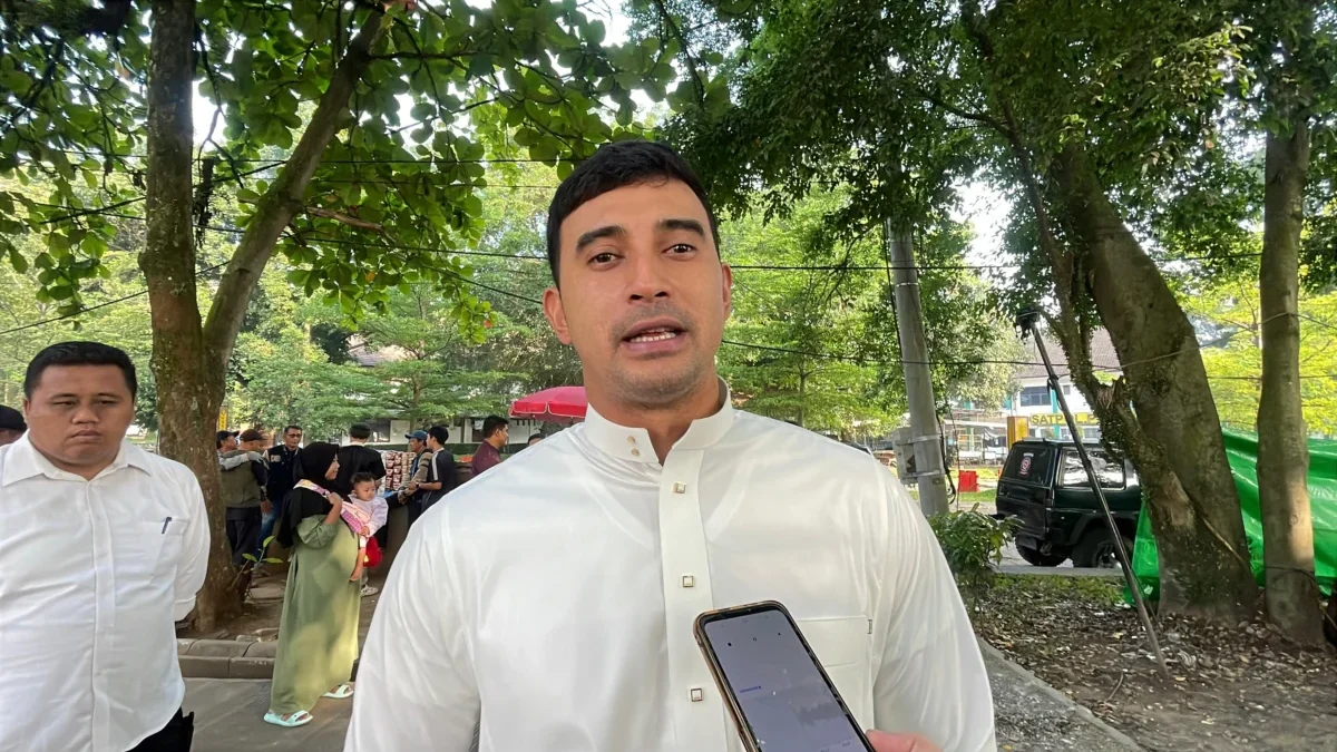 Wakil Bupati Bandung, Ali Syakieb saat ditemui usai pelaksanaan shalat Idul Adha di Masjid Jami Al Fathu, Soreang, Kabupaten Bandung, Jumat (6/6/2025). Foto Agi
