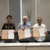 Deputi Bidang Koordinasi Industri, Ketenagakerjaan, dan Pariwisata Kementerian Koordinator Bidang Perekonomian Mohammad Rudy Salahuddin (tengah). (foto/ANTARA)