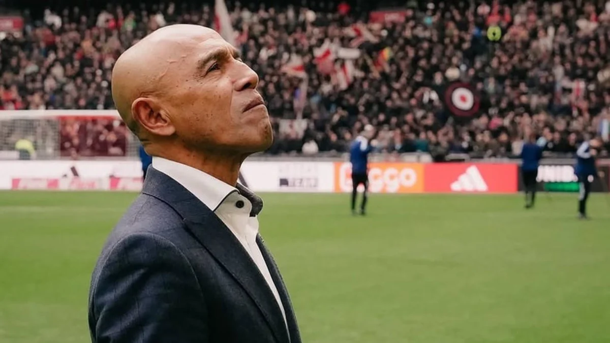 Simon Tahamata Soal Kekalahan 0-6 dari Jepang: Ya Namanya Sepak Bola, Mau Gimana Lagi? Simon Tahamata. instagram/afcajax