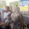 Wagub NTB Indah Dhamayanti Putri memberikan keterangan dalam konferensi pers bersama jajaran pemangku kebijakan tingkat daerah. (foto/ANTARA)