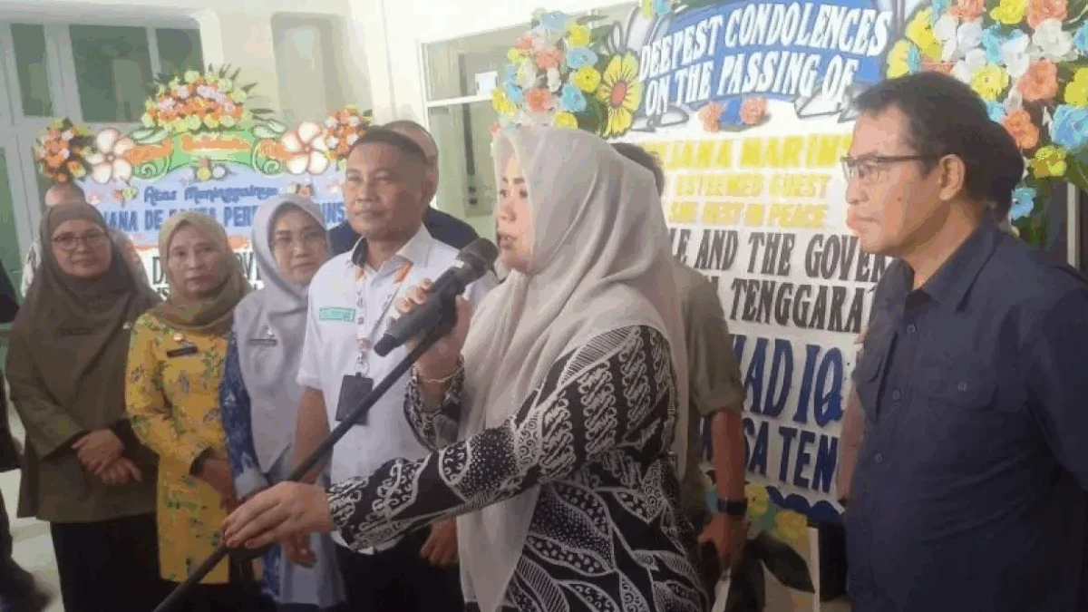 Wagub NTB Indah Dhamayanti Putri memberikan keterangan dalam konferensi pers bersama jajaran pemangku kebijakan tingkat daerah. (foto/ANTARA)
