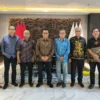 Perwakilan PWI saat audiensi di Kantor Kementerian Komdigi, Jakarta Pusat, Selasa (15/07/2025).