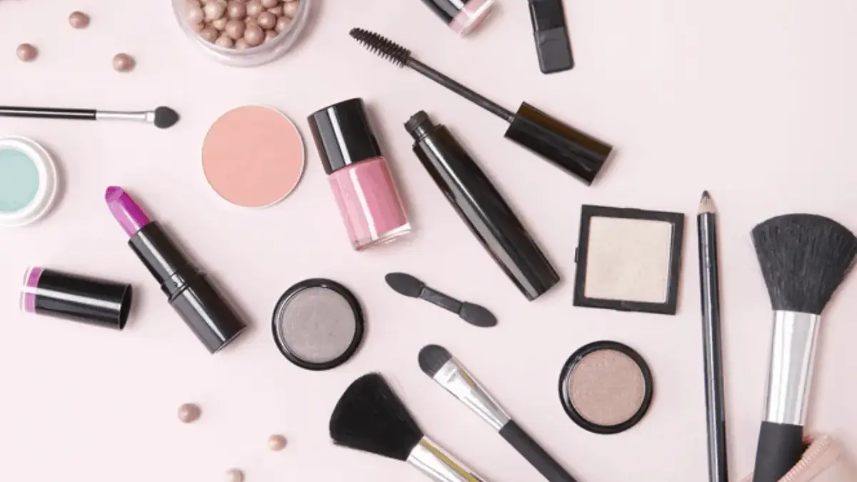 5 Skincare dan Makeup yang Tidak Layak Dibeli, Kenapa? 5 Skincare dan Makeup yang Tidak Layak Dibeli, Kenapa?