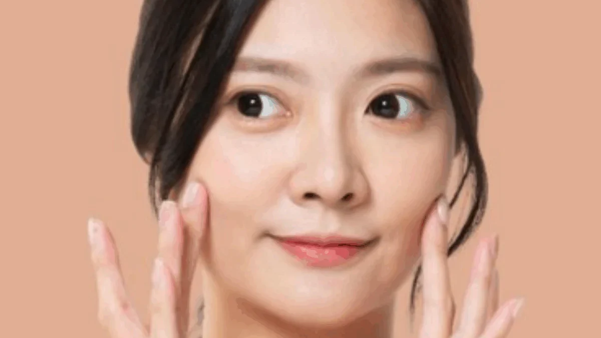 9 Cara Bikin Kulit Cerah, Wajah Glowing Tanpa Skincare Berlapis 9 Cara Bikin Kulit Cerah, Wajah Glowing Tanpa Skincare Berlapis